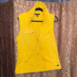 NWOT CHAPS SPORT Yellow Fleece Vest.  Size Large.